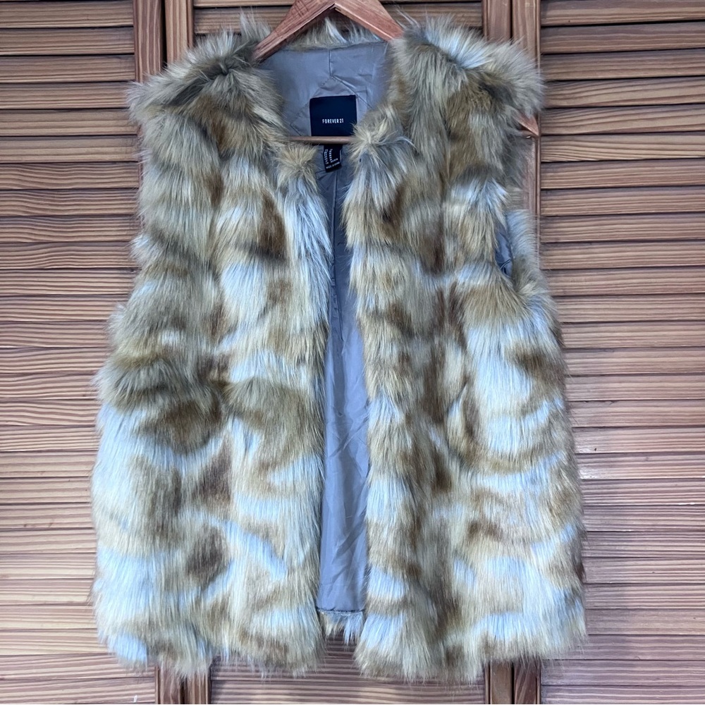 Forever 21 Shaggy Faux Fur Vest Neutral Brown Grey Boho Chic Layering Women’s M